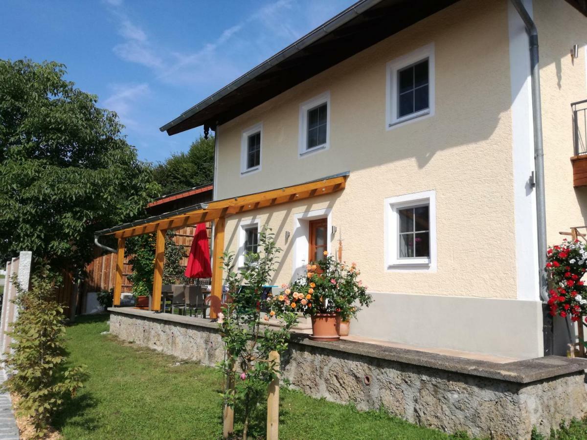 Landhof Ella - Ferienhaus Vor Den Toren Salzburgs Petting Exterior foto